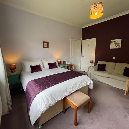 Blackburn Villa B&B แอร์ ภายนอก รูปภาพ