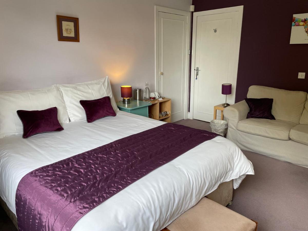 Blackburn Villa B&B แอร์ ภายนอก รูปภาพ