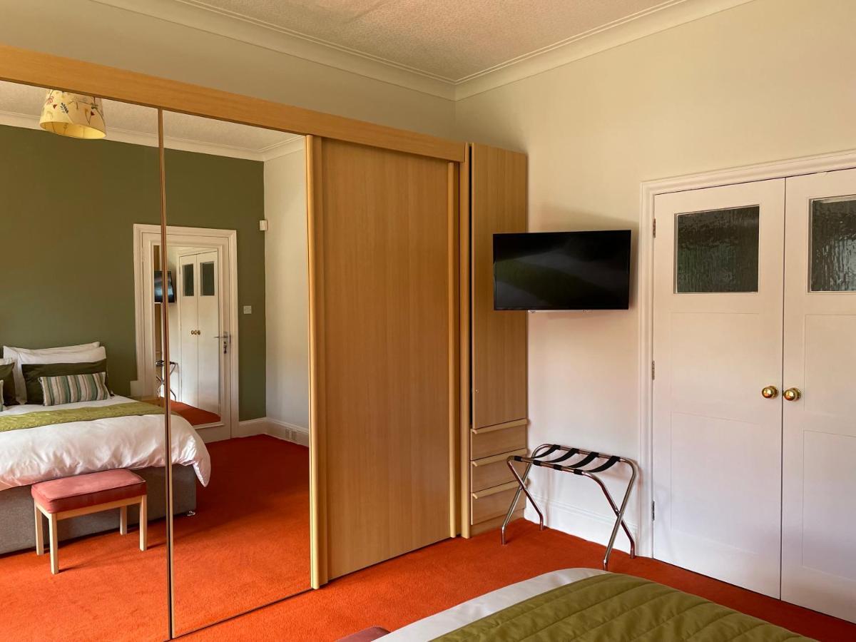 Blackburn Villa B&B แอร์ ภายนอก รูปภาพ