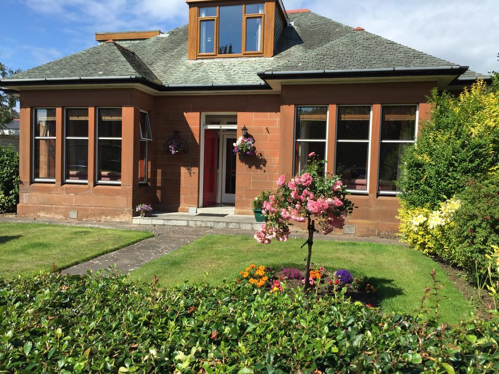 Blackburn Villa B&B แอร์ ภายนอก รูปภาพ