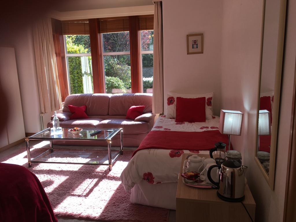 Blackburn Villa B&B แอร์ ภายนอก รูปภาพ
