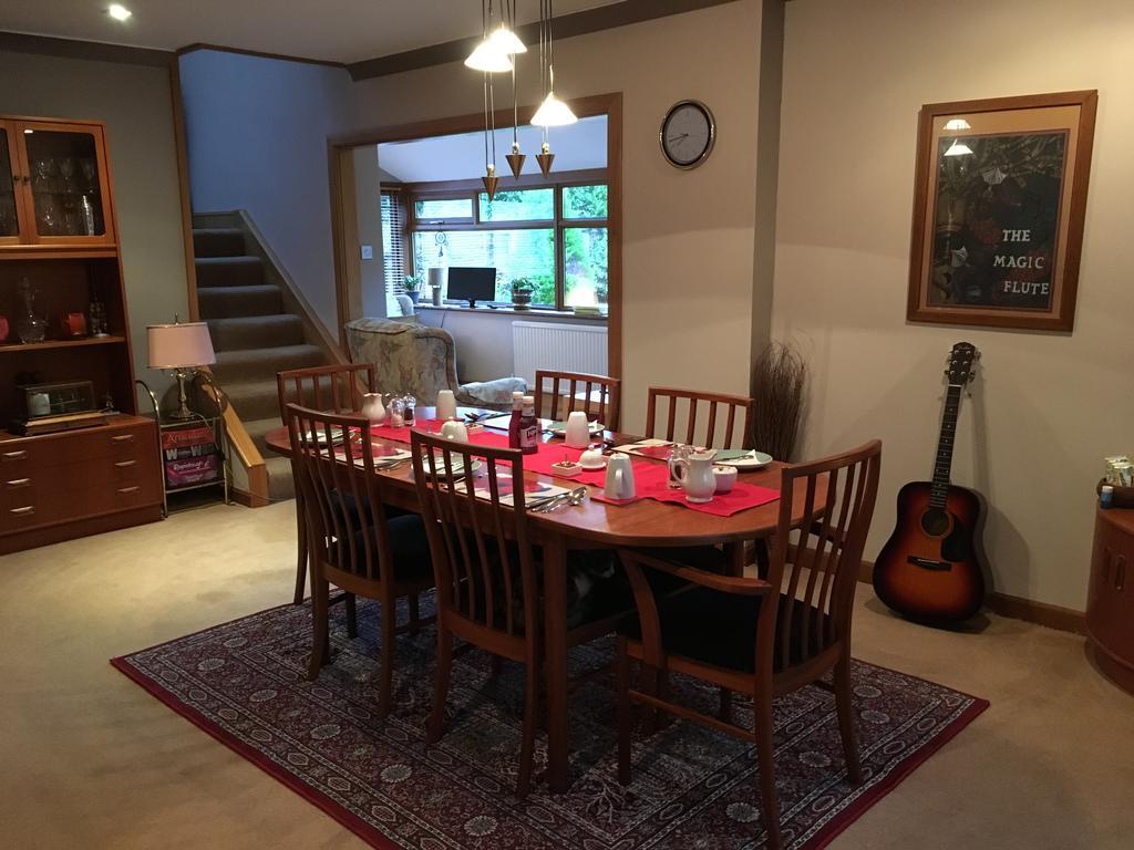 Blackburn Villa B&B แอร์ ภายนอก รูปภาพ
