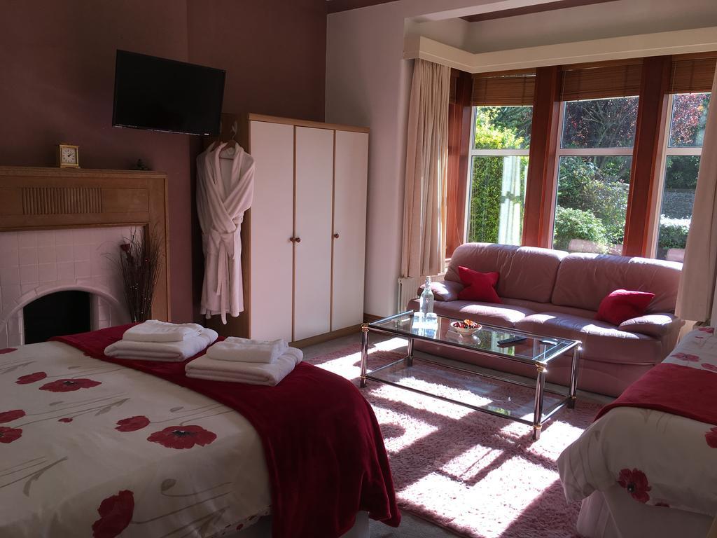Blackburn Villa B&B แอร์ ภายนอก รูปภาพ