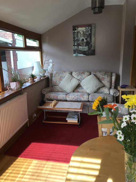 Blackburn Villa B&B แอร์ ภายนอก รูปภาพ